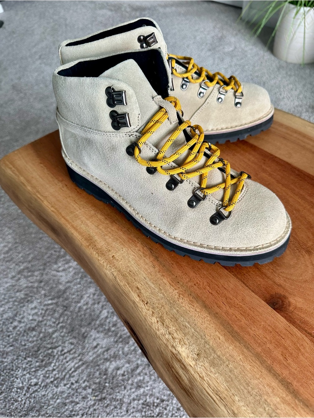 Lands' End Men's Beige Suede Hiking Boots with Yellow Laces